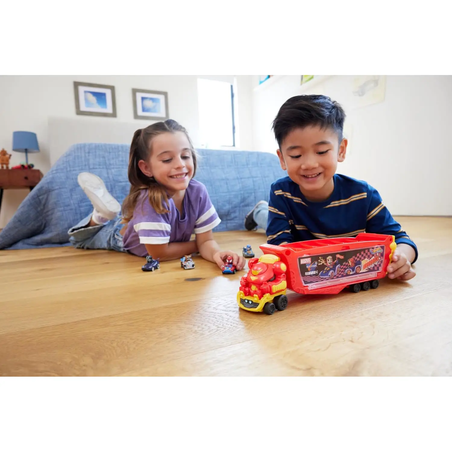 Hot Wheels RacerVerse - Trasportatore Hulkbuster - modellini